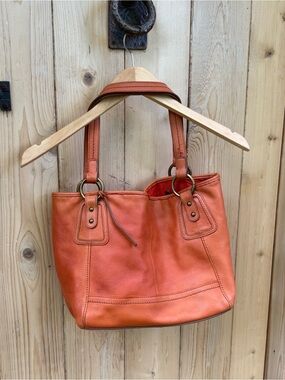 Danier Genuine Leather Tote Satchel Medium Bag Cognac/Orange-Vintage 2011